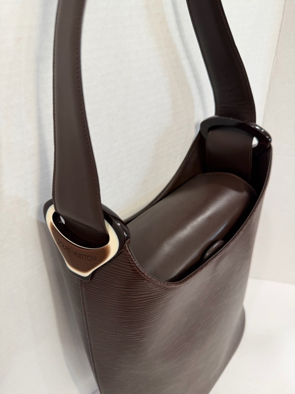 Louis Vuitton Epi Verso Moka M5281D Shoulder Bag 10.2*12.5*4.3 inch - Picture 5 of 10